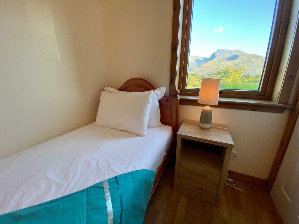 Appartamento Highland Self Catering Retreat With Stunning Views Fort William Esterno foto